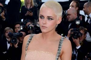 Look Kristen Stewart Porn - Kristen Stewart Complains About 'No Flats' Rule at Cannes â€“ Fonjep News