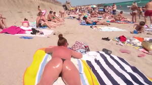 candid beach thong - Candid Pawgs Suntanning - Thongs Only - XVIDEOS.COM