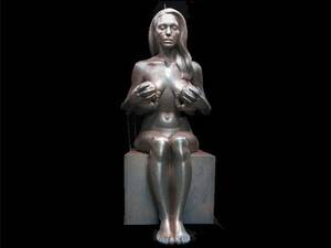 Angelina Jolie Porn 3d - Nude Angelina Jolie Statue Could Be Displayed in Oklahoma Park