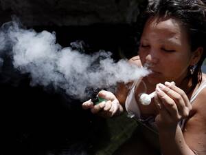 Nicki Smoking Crystal Meth Porn - Meth smoking sluts Very HOT Porno website pictures.