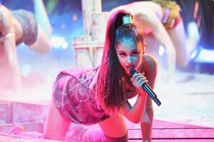 Ariana Grande Nude Porn - Sexy Ariana Grande Pictures | POPSUGAR Celebrity