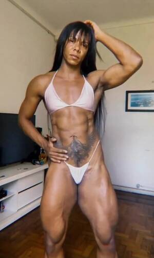Ebony Female Bodybuilder Porn - Muscle woman fbb: ebony ripping massive muscle - ThisVid.com