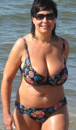 Big Tits In Bikini Top - A collection of mature women with great big tits.
