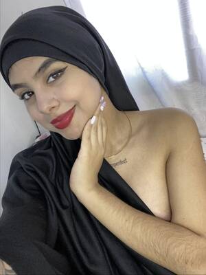 arabian girls naked self pics - Arabian Girl Stripchat Model Nude Photos - IMG_20230602_180804 Foto Porno -  EPORNER