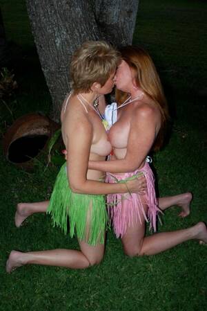 milf lesbian swingers - Real Tampa Swingers Realtampaswingers Model Cutest Lesbian Milfs Pichunter  Sex HD Pics