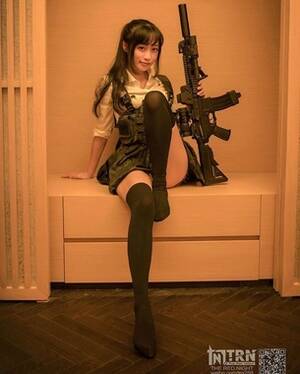 Gun Fetish Porn - Uniform and gun] fetish image strangely attracted knee high beautiful girl  is equipped with Sabage! - Porn Image