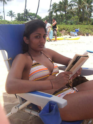 indian bikini beach - Indian Bikini Porn Pics & Naked Photos - PornPics.com