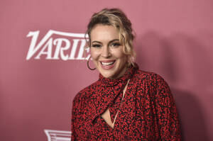 Celebrity Alyssa Milano Hairy Pussy - Alyssa Milano Has Such a Body-Positive Approach to Her C-Section Scar â€“  SheKnows