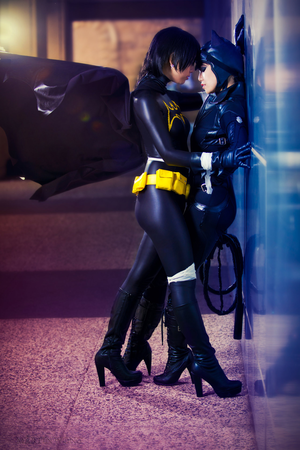 Catwoman And Batgirl Lesbian Cosplay - Cosplay Blog â€” Batgirl (left) and Catwoman (right) from DC...