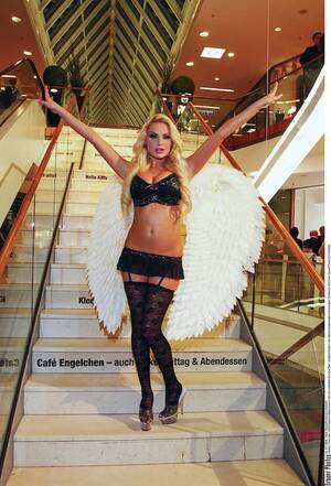 gina lisa lohfink - Gina-Lisa Lohfink kÃ¤mpft um Strafe zu Vergewaltigung