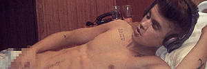 justin bieber nude on the beach - Justin Bieber Nude Shots