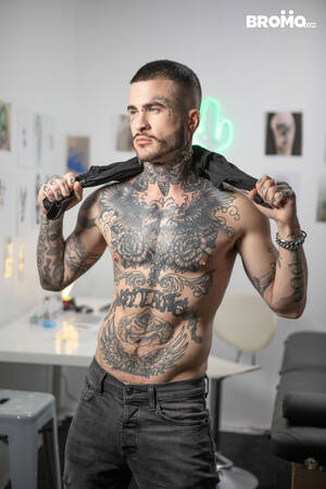 Men Tattoo Porn - Fly Tatem Is Hung, Inked, and Making His Studio Porn Debut | It's Time To  Cum!