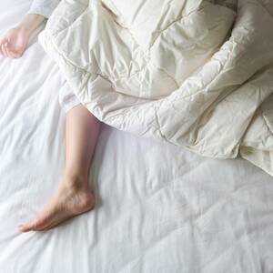 Korean Foot Porn Sleeping - No AC, No Worries. 10 Ways to Sleep Cool (Without an Air Conditioner) - CNET