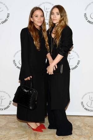 Mary Kate Olsen Xxx Porn - Mary-Kate and Ashley Olsen Make Rare Red Carpet Appearance Together