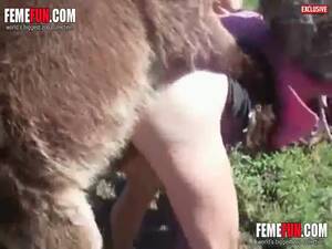 bbw donkey sex - Exclusive video of a donkey fuck wife her hubby help her - LuxureTV
