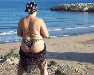 Fat Granny Beach Porn - Fat nudist moms and grannies sunbathing nude on beach