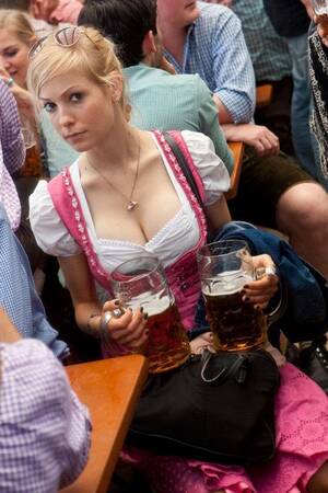 German Oktoberfest Porn - German beer festival pictures! Oktoberfest 30 get drunk in cleavage - Porn  Image