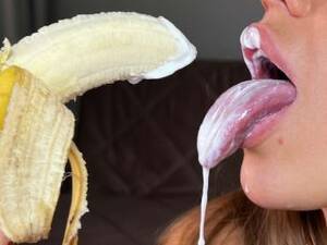 girl sucking banana - Free Sucking Banana Porn Videos (290) - Tubesafari.com