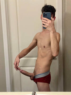 huge hung cock self shot - Big Dick Skinny Boy Selfie â‹† Dickshots.com - Gay amateur dick pics.