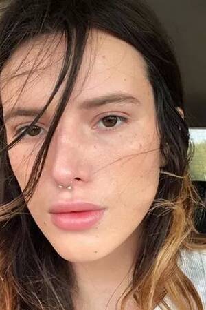 Close Up Bella Thorne Porn - Bella Thorne declares she's finally found her confidence after making porn  debut - Mirror Online