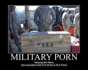 Humor Caption Porn - funny soldiers at christmas time | military porn. . Helping Win Cine  Guarded Crate Full