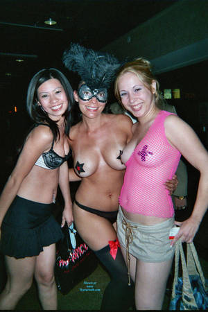 naked group voyeur - Showing Big Tits In Vegas