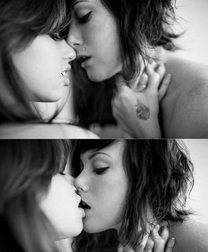 lesbian choking sex - pic tures of women skating - Bing Images