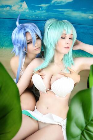 Green Heart Porn - White Heart X Green Heart Yuri by Gunaretta and Pancake Cosplay :  r/nsfwcosplay