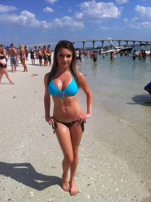 Beach Posing Porn - Posing at the beach Foto Porno - EPORNER