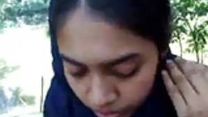 bangladeshi college sex - BANGLA COLLEGE GIRL SUCKING DICK IN PARK