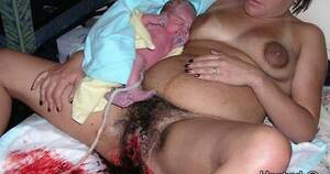 Mom Giving Birth Porn - I see your casual child birth porn and raise you natural child birth non- porn (NSFW! [at all]) : r/WTF