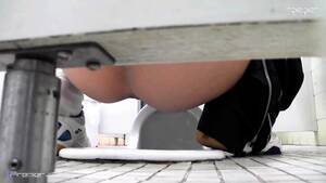 japanese spy wc - Toilet Voyeur Spying On A Lovely Japanese Babe Pissing Video at Porn Lib