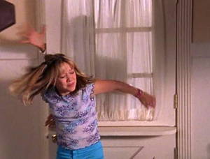 Lizzie Mcguire Tv Series Porn - Lizzie's dad is questioned by police after coming home early to check on  the kids (Lizzie McGuire, 2001).