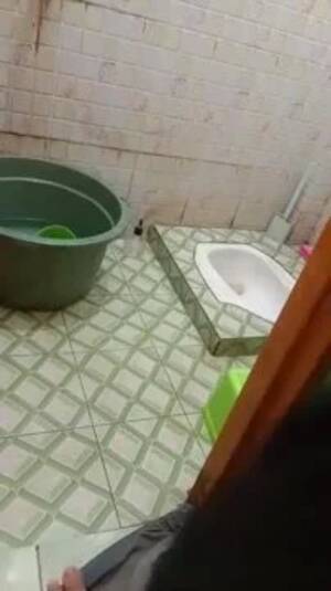 indonesian femdom - Indonesia scat femdom (makan tai cewe cantik) - ThisVid.com