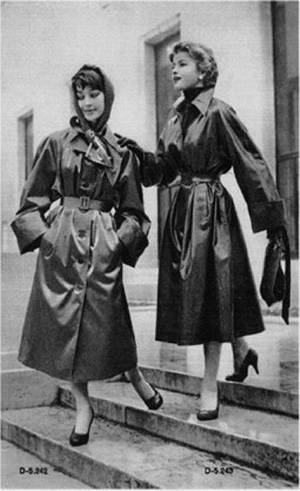 mature vintage raincoat - Fashionable ladies rainwear made from SBR (Shiny Black Rubber)