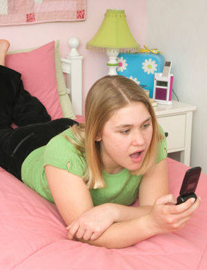 Catholic Girl Sex - Sexting remains a fairly common practice among today's youth. Many believe  that the practice is