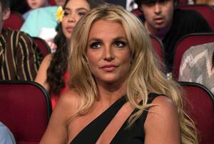 Britney Spears Ass Fucking - Britney Spears Fans Think She Looked 'Annoyed' in Clips of Jamie Lynn's  2017 Tribute Performance | Glamour