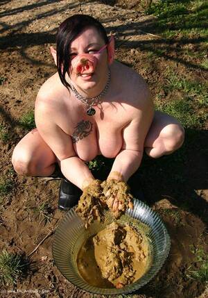 Bbw Mud Porn - Mary Bitch - Pig Slut In The Mud Gallery