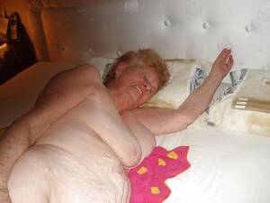 Granny Bed Porn - Granny fun on bed | MOTHERLESS.COM â„¢