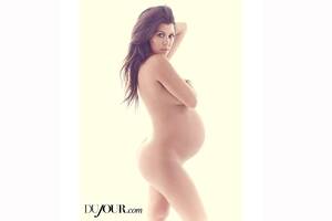 kim kardashian pregnant nude - Kourtney Kardashian reveals 9-month baby bump in nude pictures | MadeForMums