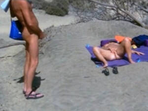 mature jerk off beach - Guys masturbate to nude mature on the beach | voyeurstyle.com