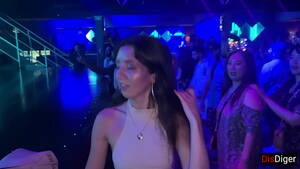night club toilet - Horny girl agreed to sex in a nightclub in the toilet - XVIDEOS.COM