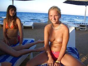 bikini beach girls topless self shot - Beach bikini and topless - Anal teens | MOTHERLESS.COM â„¢
