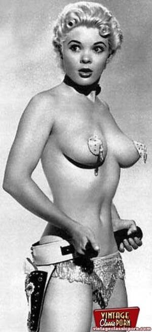candy barr vintage porn star - Hairy beauty. Sexy Candy Barr showing her f - XXX Dessert - Picture 5
