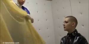 Bald Head Latex Porn - Latex Headshave 2 - Tnaflix.com