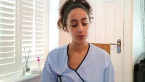 black nurse handjob - SEXY BLACK BRITISH NURSE GIVES HANDJOB WEARING SURGICAL MASK AND GLOVES Porn  Video | HotMovs.com
