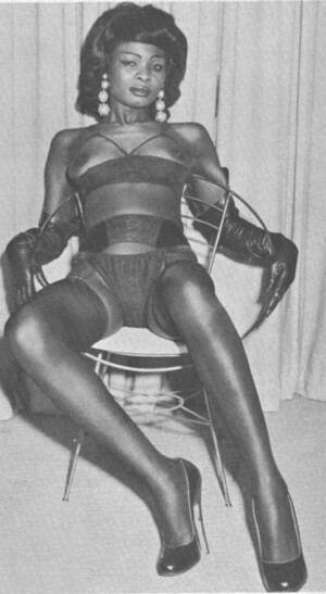 1940 vintage black nude - 1940s vintage porn in black and white: Femdom vintage erotica