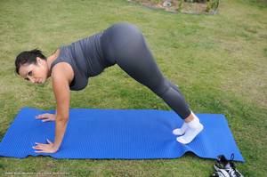 jogging mom - would you do a fitness class with this milf