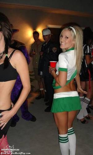 Cheerleader Party Porn - CHEERLEADER IN A COLLEGE PARTY - Webcam Teens, Webcam Porn, Teen on cam,  Cam girls - TEEN CAM TUBE