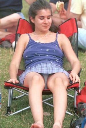 homemade upskirt voyeur - free celebrity upskirt clips